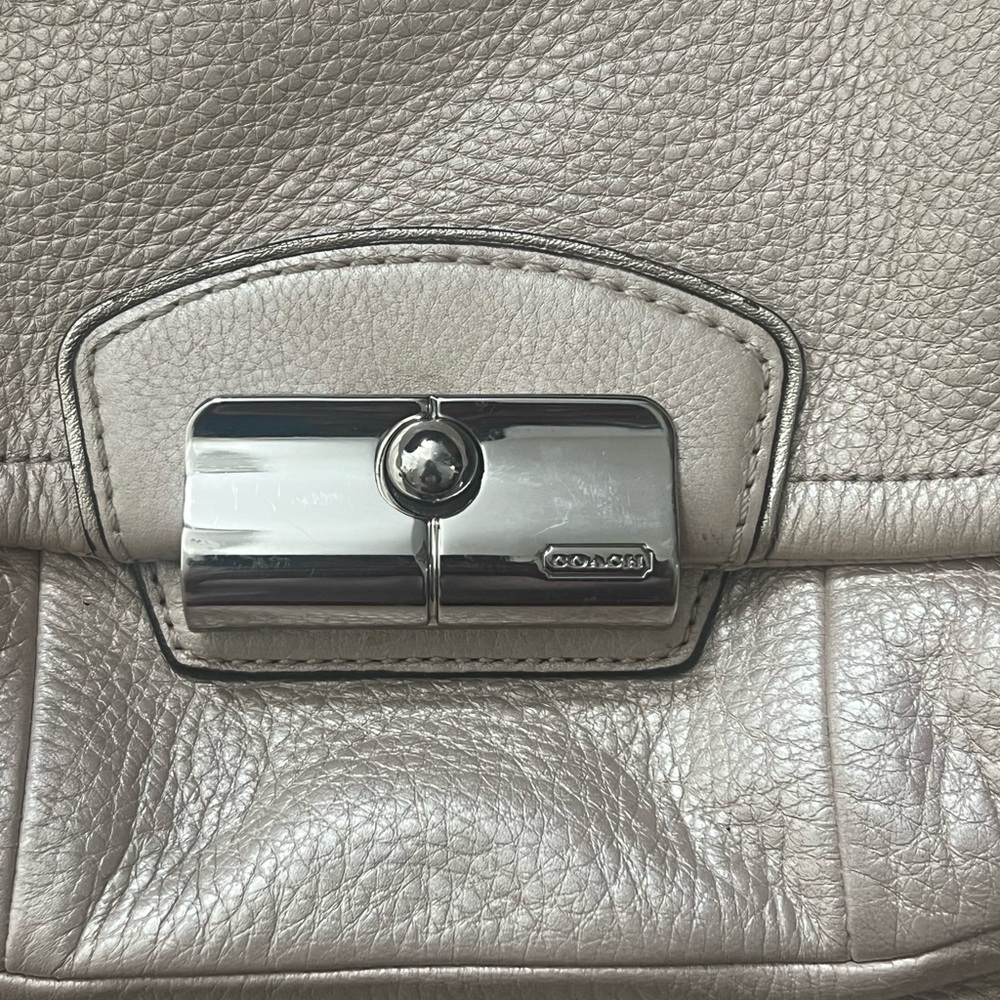 Coach Park Pebbled Leather Hobo Crossbody Bag Taupe Turnlock Flap Style 19303 - Picture 6 of 11